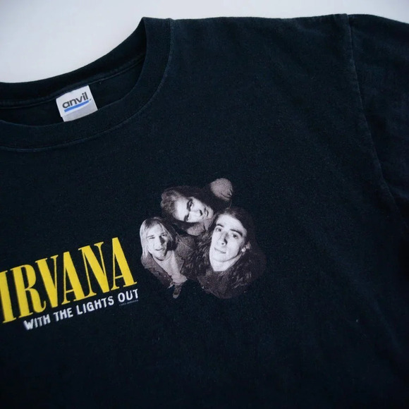 Y2K '05 Anvil Black Nirvana With The Lights Out Pre-Shrunk Short Sleeve T-shirt - Picture 8 of 11